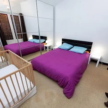 Anna-maria : Grand 10 Personnes+parking Prive -actif+ Location- Appartement Marseille