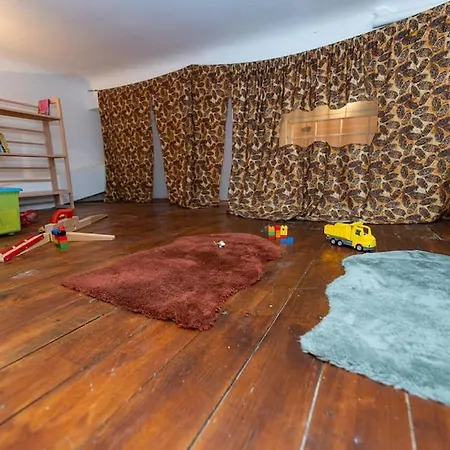 Anna-maria : Grand 10 Personnes+parking Prive -actif+ Location- Appartement